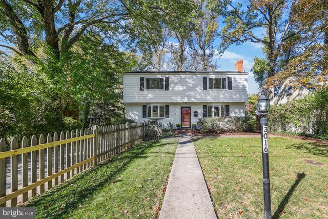 3016 Woodlawn Ave, Falls Church, VA 22042