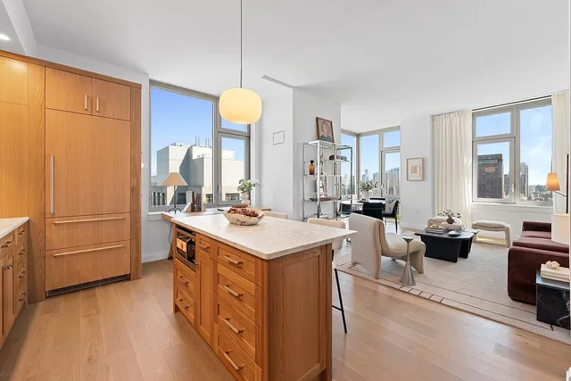 100 Jay St #28F, Brooklyn, NY 11201