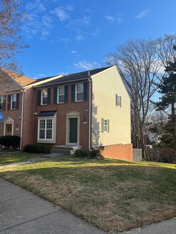 10255 Green Holly Ter, Silver Spring, MD 20902