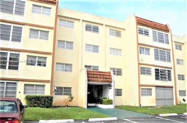2451 NW 41st Ave #302, Fort Lauderdale, FL 33313