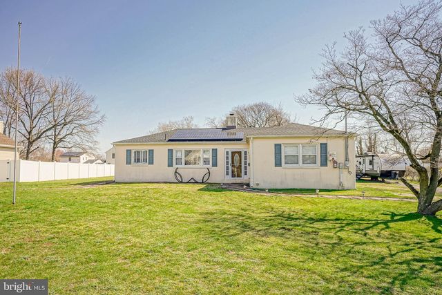 247 S  Coles Ave, Maple Shade, NJ 08052