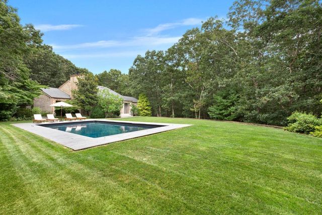 749 Edge Of Woods Rd, Water Mill, NY 11976