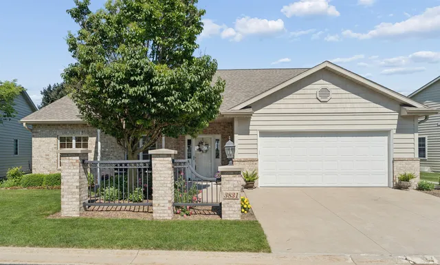 3831 N  Wayside Ln, Appleton, WI 54913