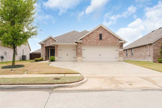 1284 Meridian Dr, Forney, TX 75126