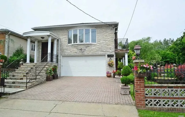 11-06 138th St, College Point, NY 11356