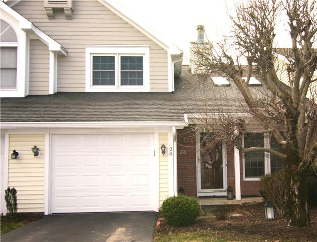 28 Great Meadow Cir, Rochester, NY 14623