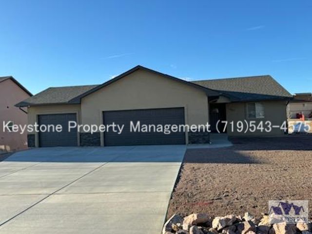 857 S  Palomar Dr, Pueblo West, CO 81007