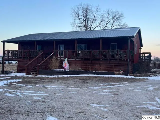 1126 E  County Road 350, Sutter, IL 62373