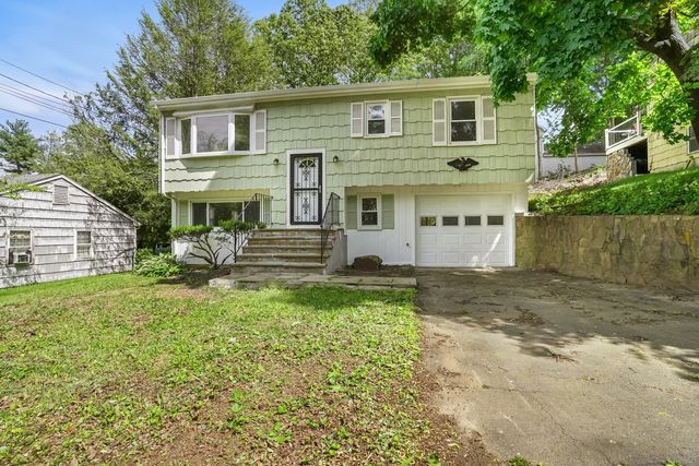 9 Marlin Drive, Norwalk, CT 06854