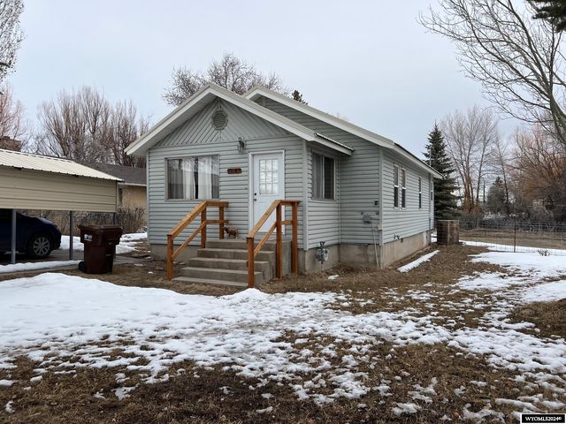 102 1st St, Mountain View, WY 82939