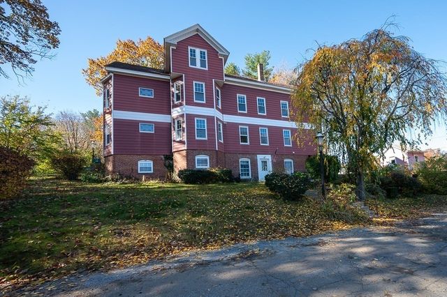 24 2nd St, Worcester, MA 01602