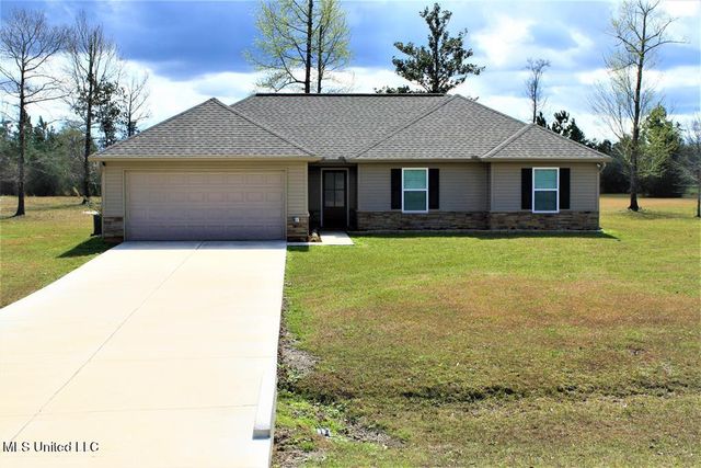 14 Pacific Ct, Carriere, MS 39426