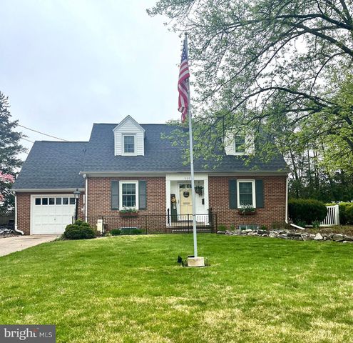 329 Clearview Rd, Hanover, PA 17331