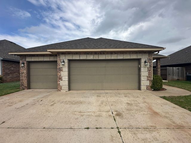 8017 NW 160th Ter, Edmond, OK 73013