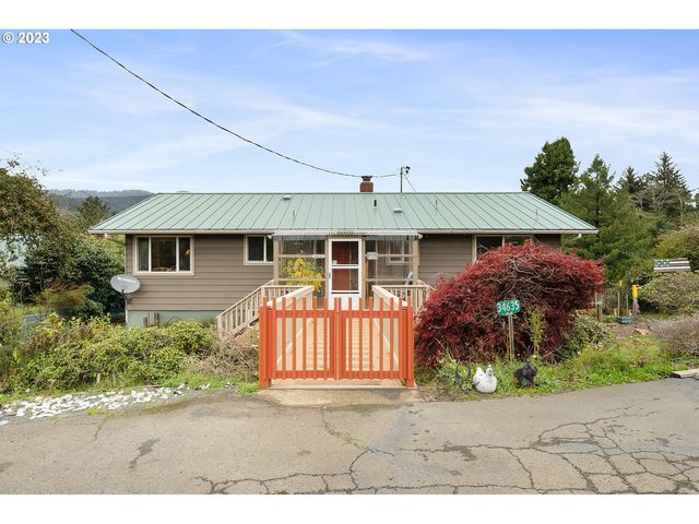 34635 Parkway Dr, Cloverdale, OR 97112
