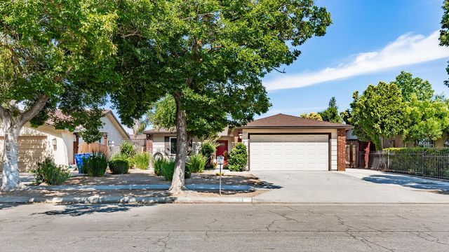 3034 N  Marty Ave, Fresno, CA 93722