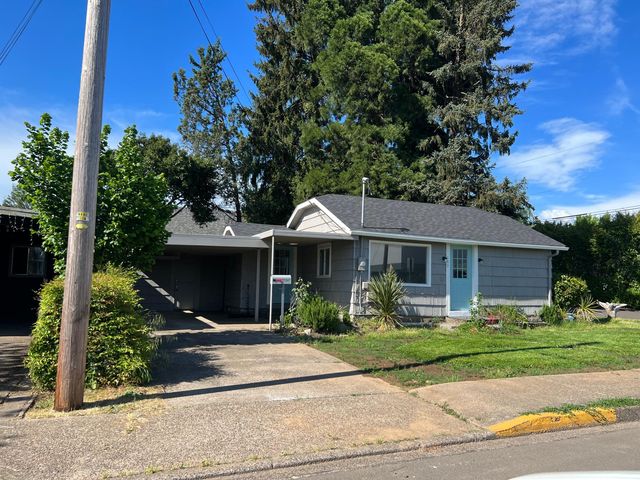 549 NE 17th St, McMinnville, OR 97128