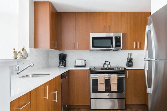 180 Brookline Ave #751, Boston, MA 02215