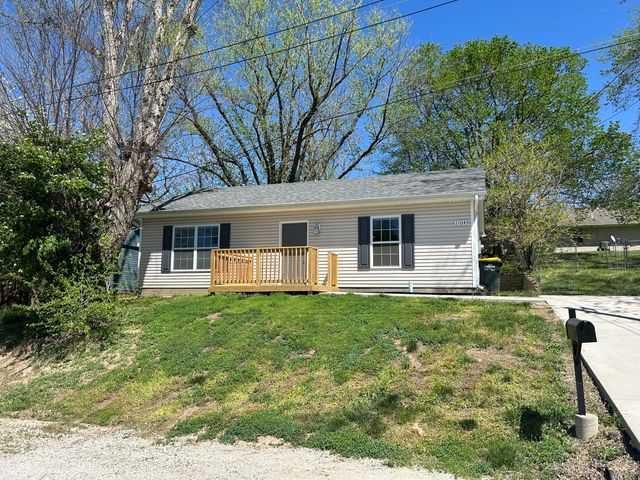 1104 4th St, Boonville, MO 65233