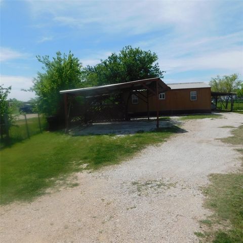 22211 Indian Trail Dr, Justin, TX 76247
