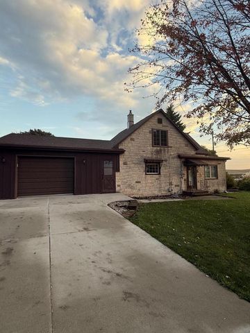 7416 County Highway J, Valders, WI 54245