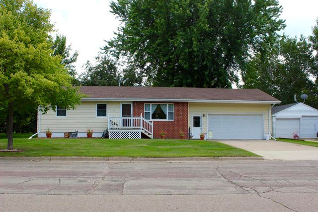 419 1st St NW, Blooming Prairie, MN 55917