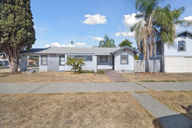 3955 E Balch Avenue, Fresno, CA 93702