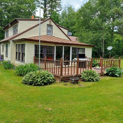 840 South Strong Road, Strong, ME 04983