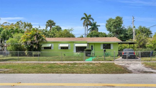 20620 NW 22nd Ave, Miami Gardens, FL 33056