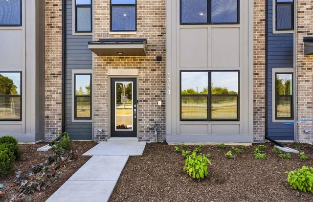 1710 Espacio Dr #3005, Naperville, IL 60563