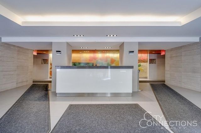303 W  66th St #2GE, New York, NY 10023