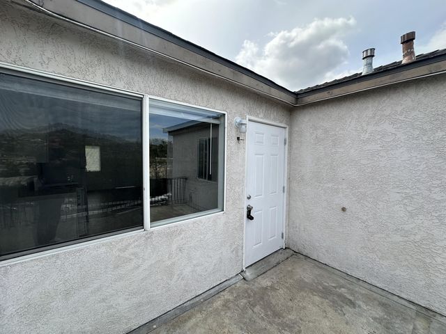 9841 Dale Ave  #B, Spring Valley, CA 91977