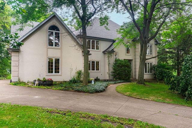 21210 W  Lakeview Pkwy, Mundelein, IL 60060