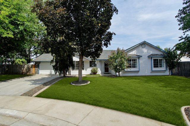 608 Smith Ct, Nampa, ID 83651