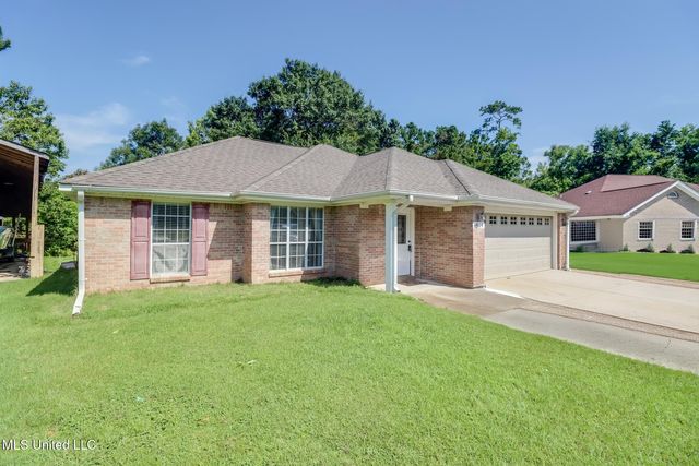 6909 Rue Mornay N, Biloxi, MS 39532