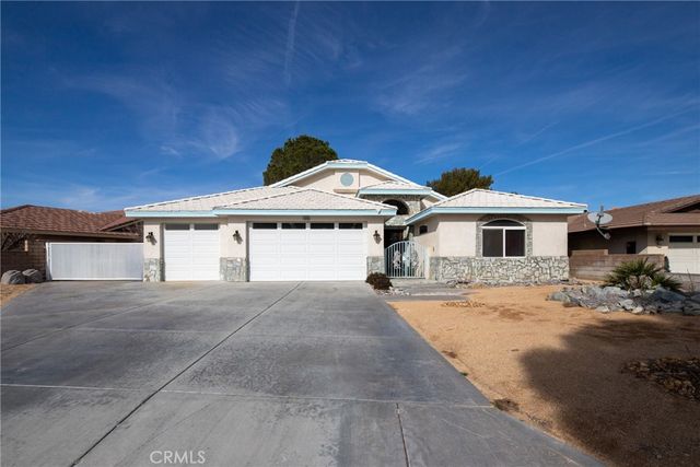 15250 Orchard Hill Ln, Helendale, CA 92342