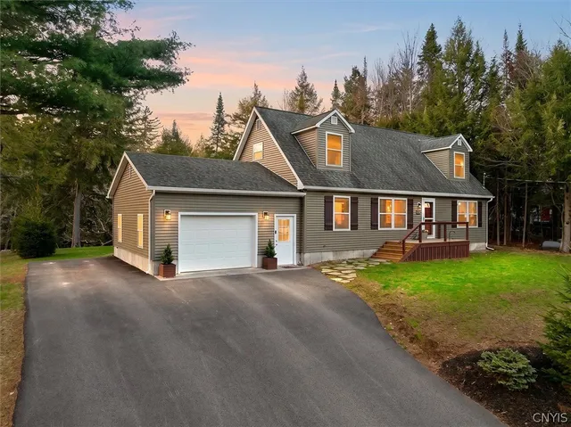 171 Riverside Dr, Old Forge, NY 13420