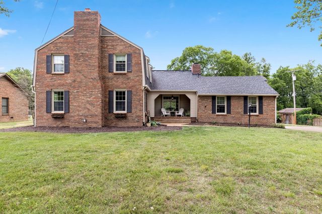 340 Willow Bough Ln, Old Hickory, TN 37138