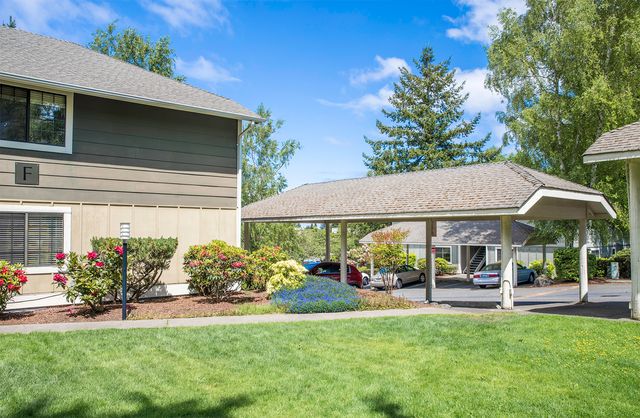 5822 N  35th St #J-37, Tacoma, WA 98407