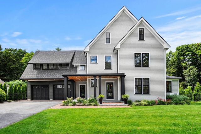 12 Roosevelt Pl, Newburyport, MA 01950