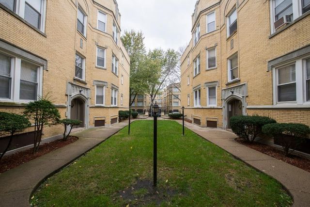 7801 S  Essex Ave #7807-3A, Chicago, IL 60649