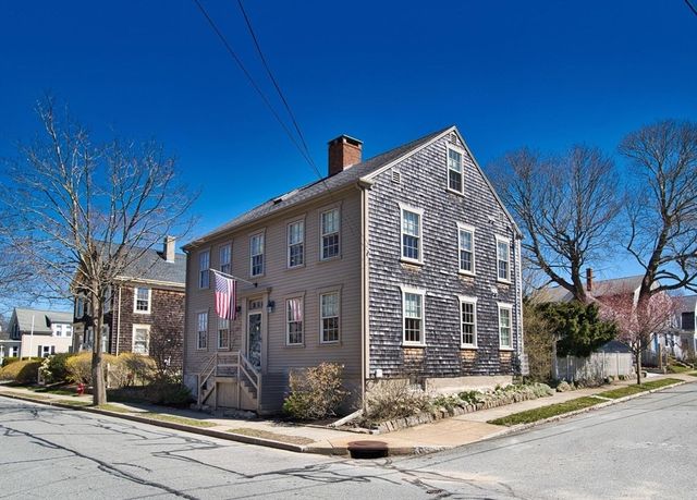69 Fort St, Fairhaven, MA 02719