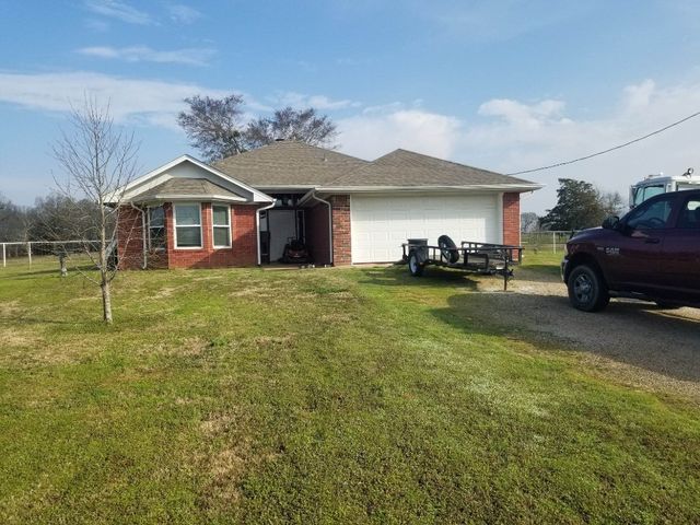 3065 E  2090th Rd, Hugo, OK 74743