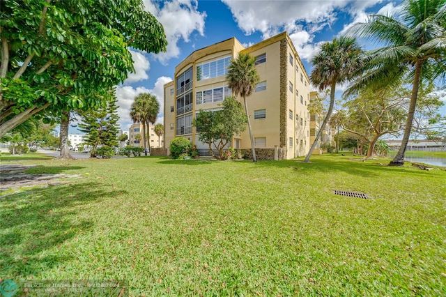 3940 NW 42nd Ave #321, Lauderdale Lakes, FL 33319