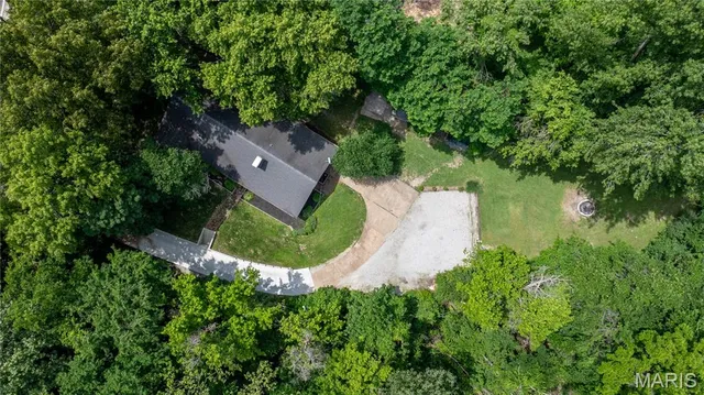 4115 Charbonier Rd, Florissant, MO 63031