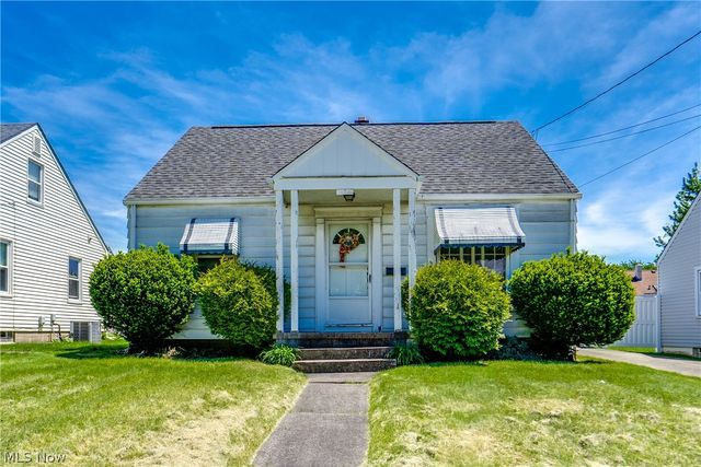 1701 Brown St, Akron, OH 44301
