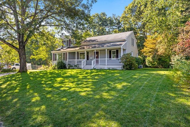 14 Hoover Rd, Northborough, MA 01532