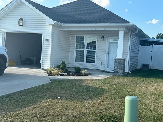 590 Justify Dr, Hopkinsville, KY 42240