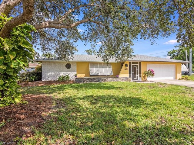 2455 Kent Ave, Fort Myers, FL 33907