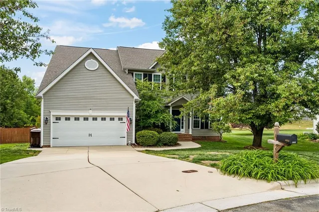4353 Thistle Down Ct, High Point, NC 27265